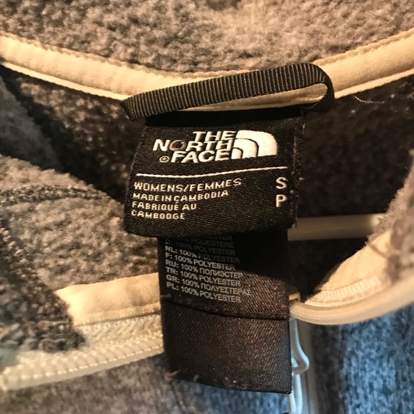 The North Face hooded 3/4 zip pullover. - Picture 2 of 2